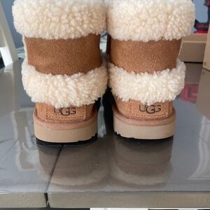 Ugg ultra mini fluff girls